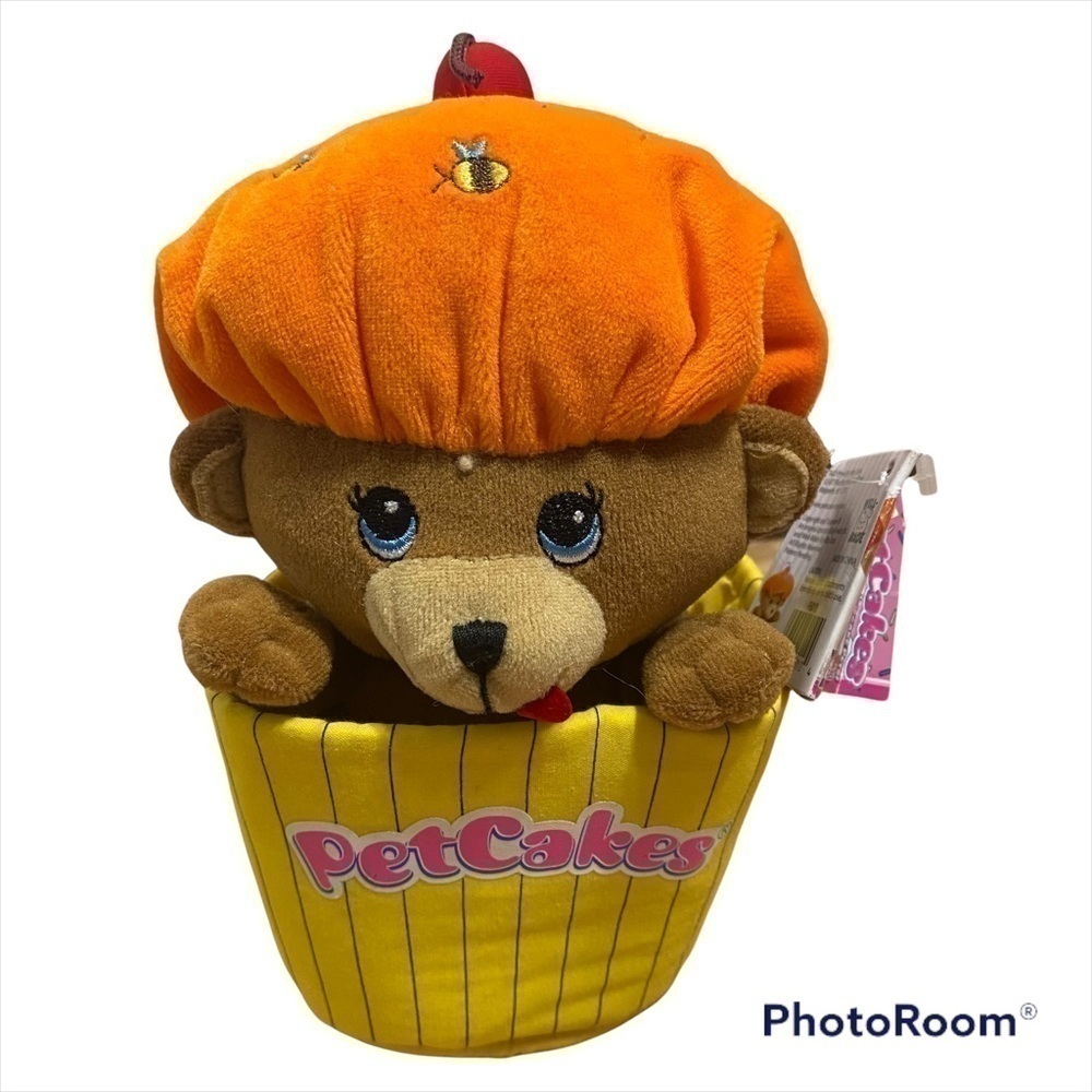 Pet Cakes Cupcake Honey Cakes Plush Stuffed Toy NWT As See On TV
